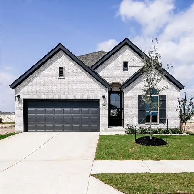 307 Watersong Bnd