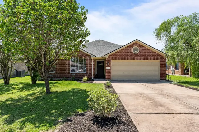 113 Hanstrom Dr