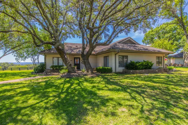 1703 Clubhouse Hill Dr