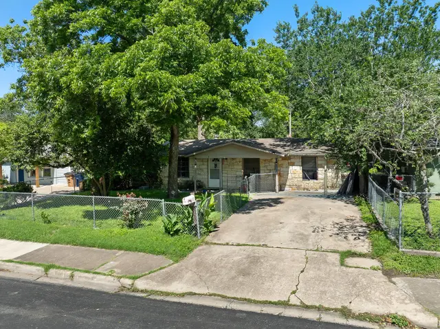1122 Spur #D St #D