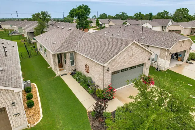 702 Saratoga Ln