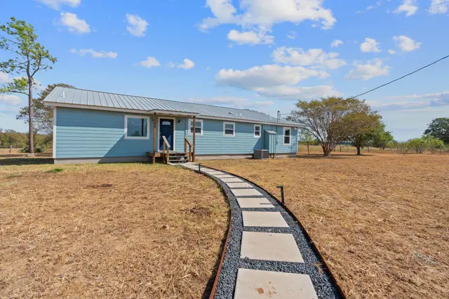 154 Caracara Ln