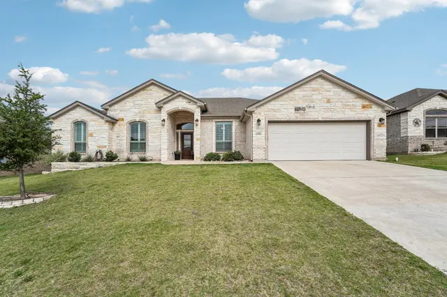 3417 Waggoner Dr