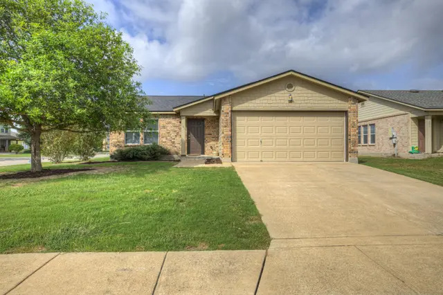 603 NW Crossing Dr