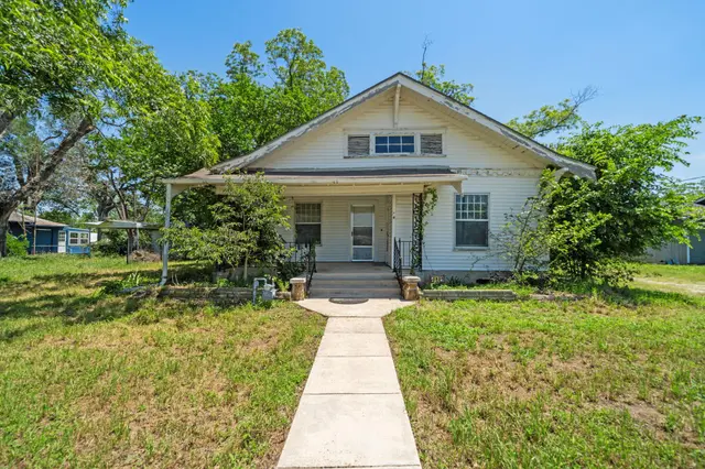 619 W Bell Ave