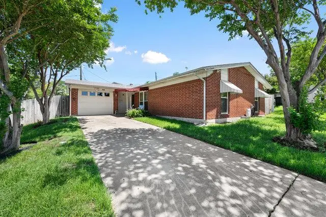 713 W Mary Jane Dr