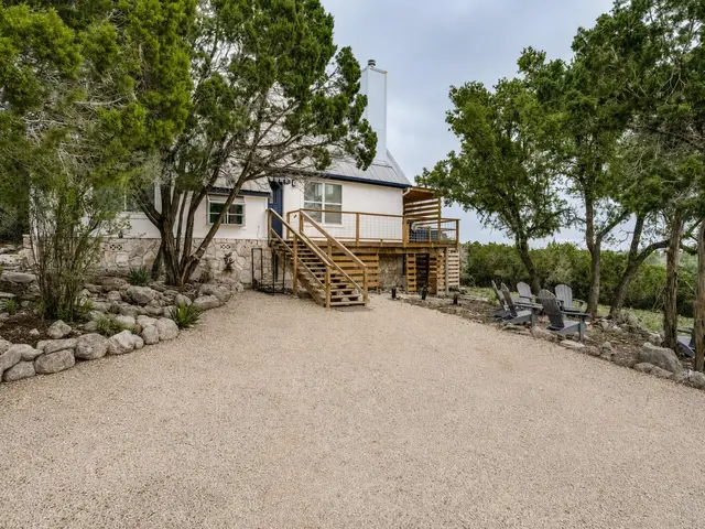 373 Treasure Hills Rd