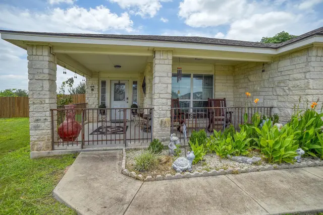 409 S. Hunting Lodge Ln